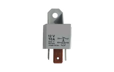 Votronic 2200 12V, 70A Batterie Trennrel.