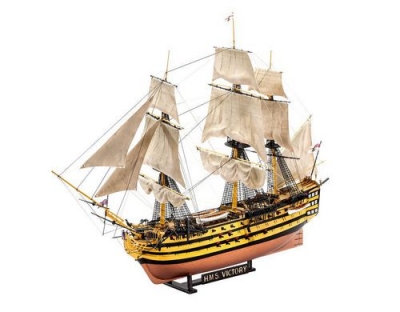 Revell Geschenkset BATTLE OF TRAFALGAR