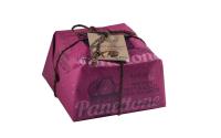 Panettone mit Waldbeeren